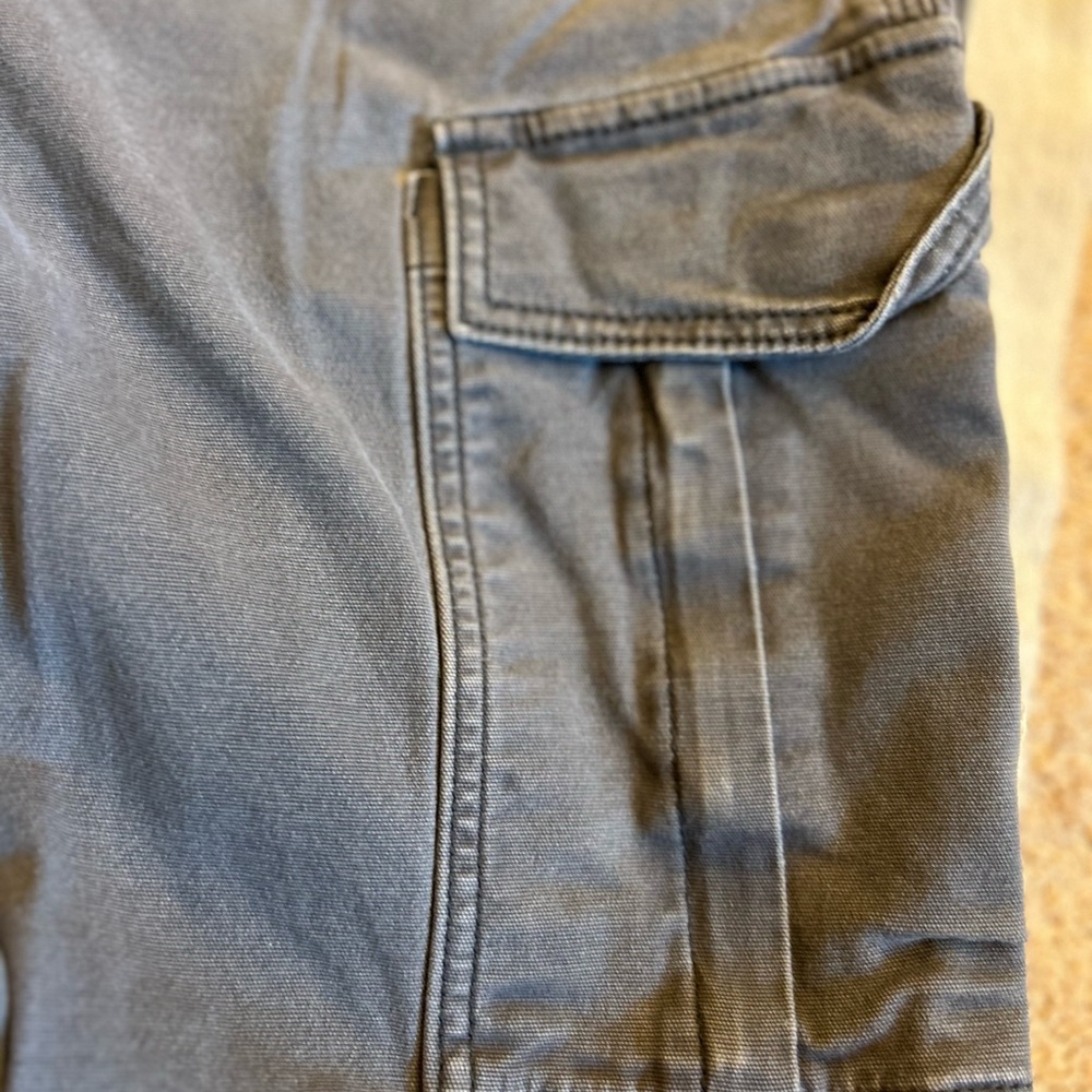 Carhartt Men's Gray Cargo Pants - Picture 6 of 13